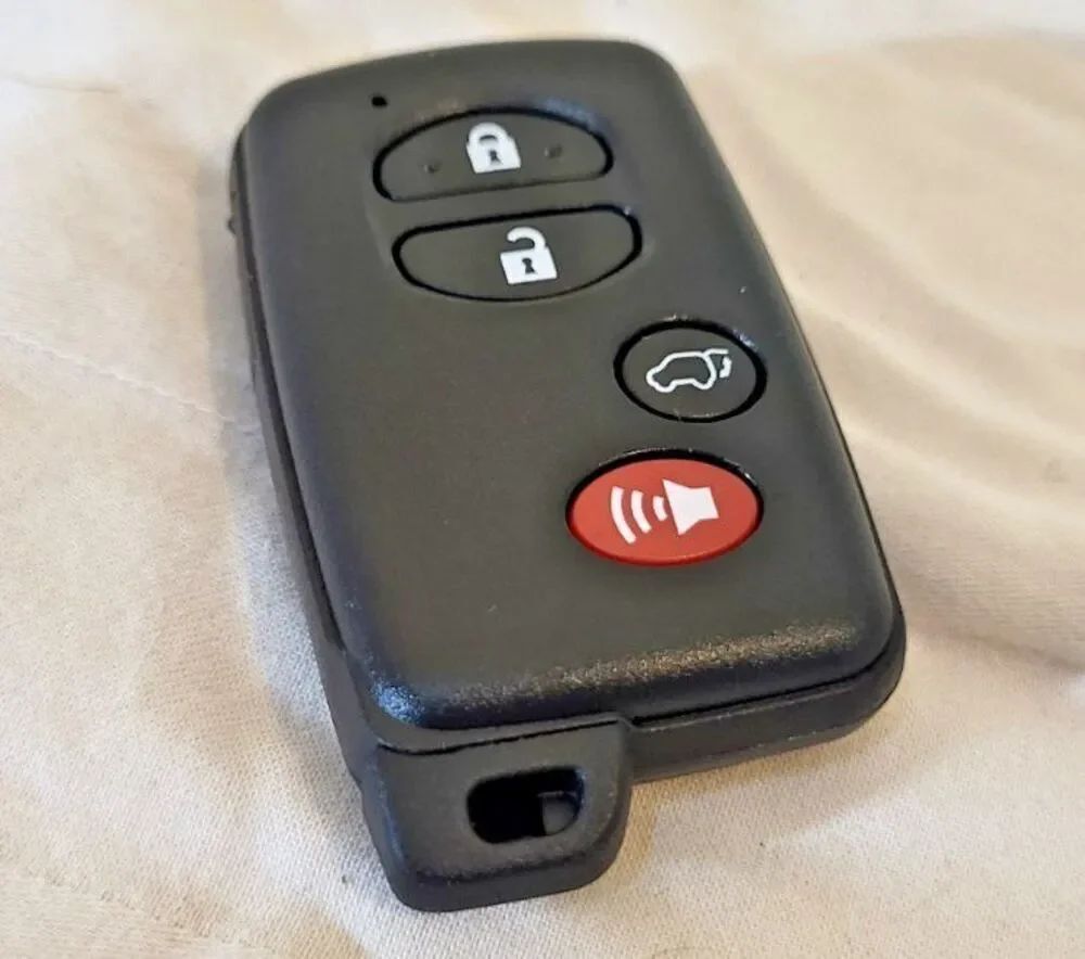 Keymall Keyless Entry Smart Proximity Key Fob Replacement for Toyota Highlander
